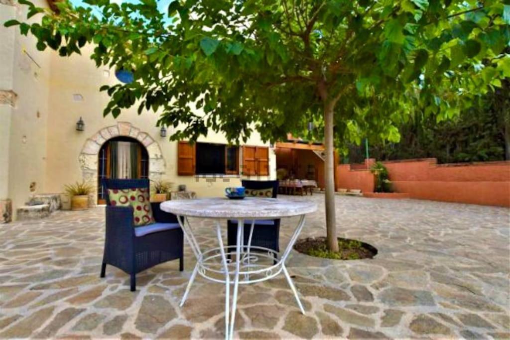 Apartment In Country House With Views And Pool Vespella de Gaia ภายนอก รูปภาพ